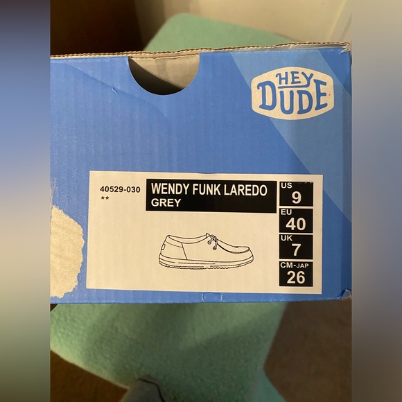 Hey Dude Womens Wendy size 9 red grey white NWT and box - Picture 4 of 6